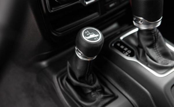 牧馬人“皮卡版”JEEP“角鬥士”將引入國內 動力或換裝2.0T 牧馬人“皮卡版”JEEP“角鬥士”將引入國內 動力或換裝2.0T