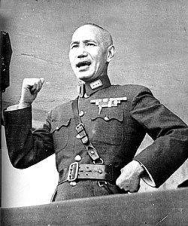 民國第一狂人劉文典,蔣介石打他兩耳光,他一腳踢在老蔣的肚子上 民國第一狂人劉文典,蔣介石打他兩耳光,他一腳踢在老蔣的肚子上