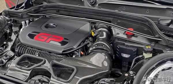 以MINI GP為藍本打造了一輛效能比JCW更強的Clubman車型 以MINI GP為藍本打造了一輛效能比JCW更強的Clubman車型