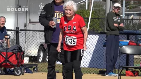 美國105歲奶奶跑100米破紀錄！81歲開始運動，還想再跑更快