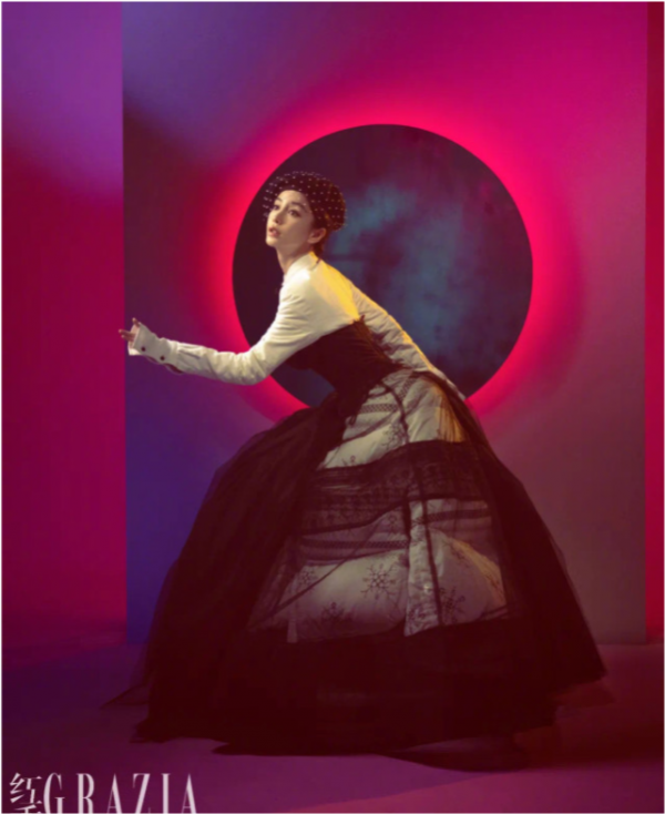 Baby今年最後的大片造型封神!穿白色長裙美成仙女,重回巔峰狀態 Baby今年最後的大片造型封神!穿白色長裙美成仙女,重回巔峰狀態