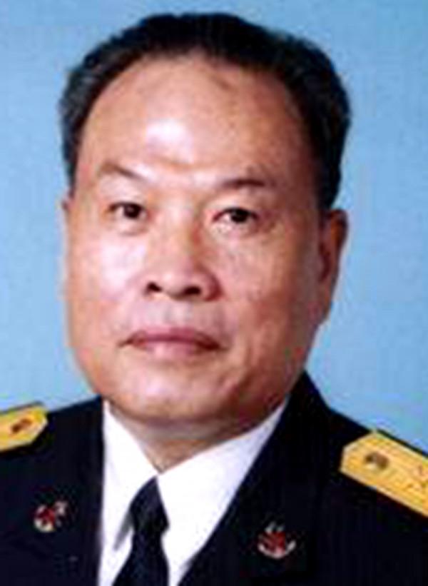 海軍第八任政委,55歲升中將,61歲升上將,64歲被免職後退役 海軍第八任政委,55歲升中將,61歲升上將,64歲被免職後退役