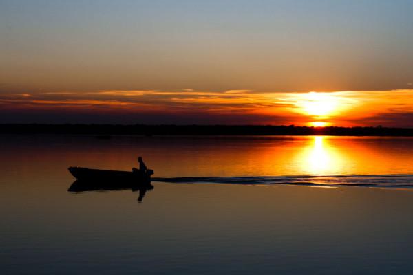 《漁樵問對》：萬物與我互生互息，以己身觀眾生