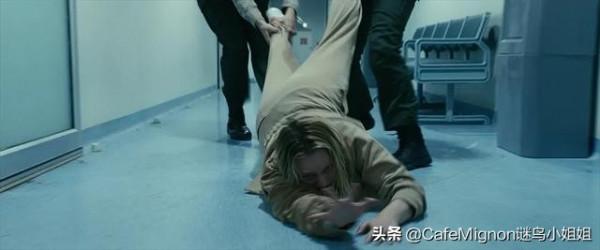 《隱形人》：恐怖關係的如影隨形和渴望控制一切的父權壓迫