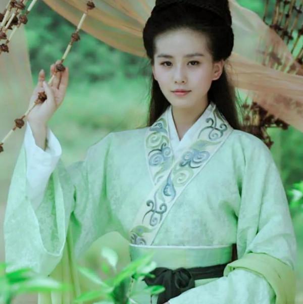 看了劉詩詩的古裝造型 終於知道她為什麼叫詩爺