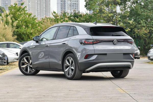 大眾ID.4 CROZZ算三好學生嗎？標配智慧駕駛輔助、門檻不到20萬