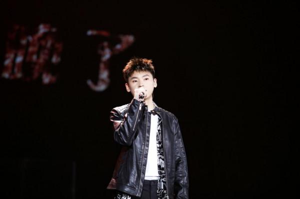 畸形歌壇何時休？這些歌手看似很紅火，其實根本沒有代表作