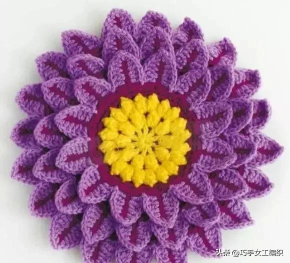 適合秋冬季的居家坐墊來一波，DIY手工毛線鉤針編織花樣坐墊圖解