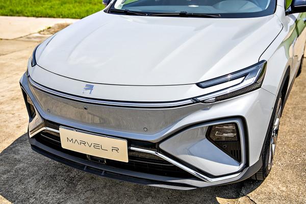 智駕開箱丨底盤和操控是給我最大的驚喜,場地試駕上汽R汽車MARVEL R 智駕開箱丨底盤和操控是給我最大的驚喜,場地試駕上汽R汽車MARVEL R