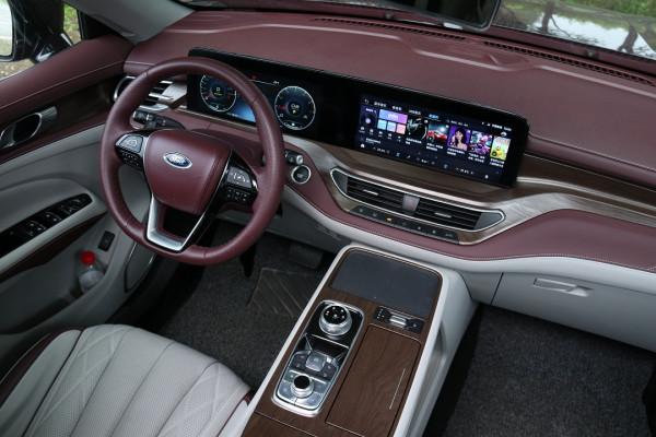 福特領裕做工用料實測:六座真實惠,“特供”是否是廉價代名詞? 福特領裕做工用料實測:六座真實惠,“特供”是否是廉價代名詞?