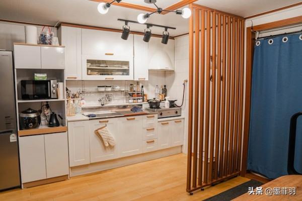 出租房的春天:單身漢一人手改60平,全做“暗黑系”!太刺激了 出租房的春天:單身漢一人手改60平,全做“暗黑系”!太刺激了