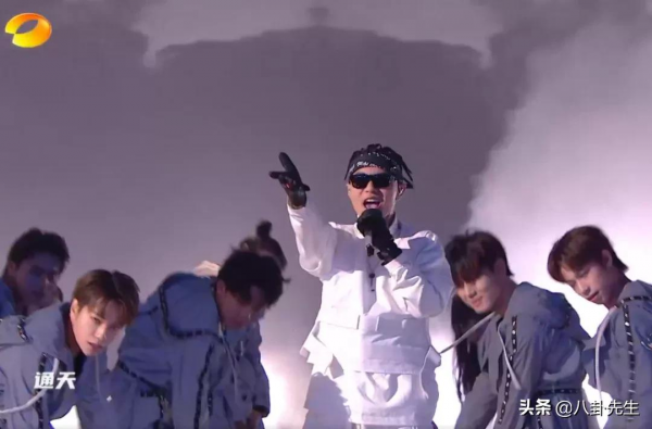 芒果國慶晚會：何炅汪涵缺席，嘉賓全是“哥哥”和“姐姐”