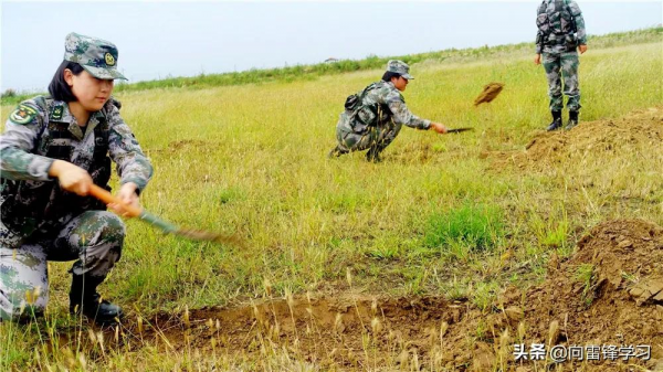 軍營“八味”臘八粥，“粥”到暖心