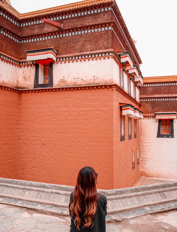 位於甘肅省一寺廟，門票僅需40元，還被譽為“世界藏學府”