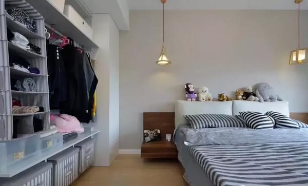 90㎡簡約小複式裝修,客廳隔斷櫃+隔斷框設計,通透又充滿藝術感 90㎡簡約小複式裝修,客廳隔斷櫃+隔斷框設計,通透又充滿藝術感