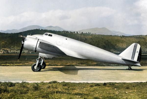 飛行在萬米高空的二戰義大利雄鷹，比亞喬Piaggio P&period;111高空偵察機