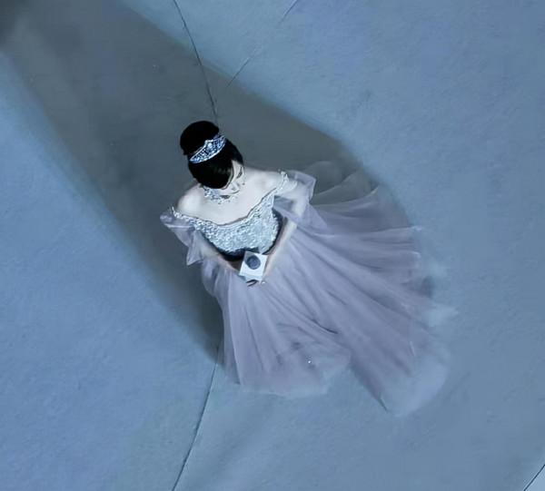 唐嫣真的是公主吧!穿碎鑽仙女裙戴王冠貴氣擋不住,幸福寫在臉上 唐嫣真的是公主吧!穿碎鑽仙女裙戴王冠貴氣擋不住,幸福寫在臉上