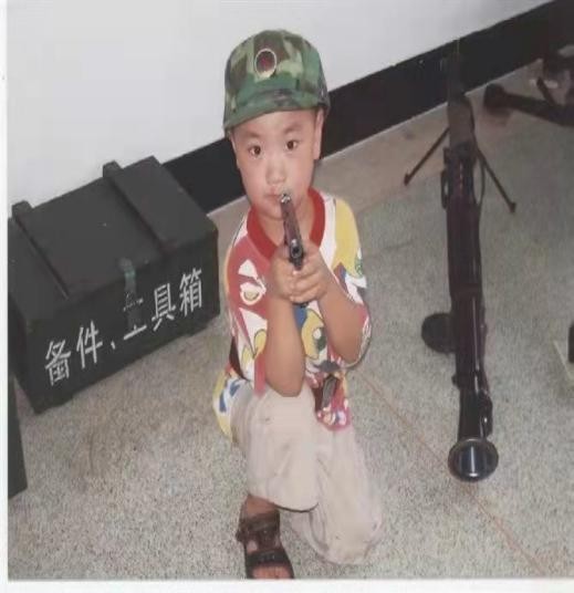 部隊大院長大的兒童