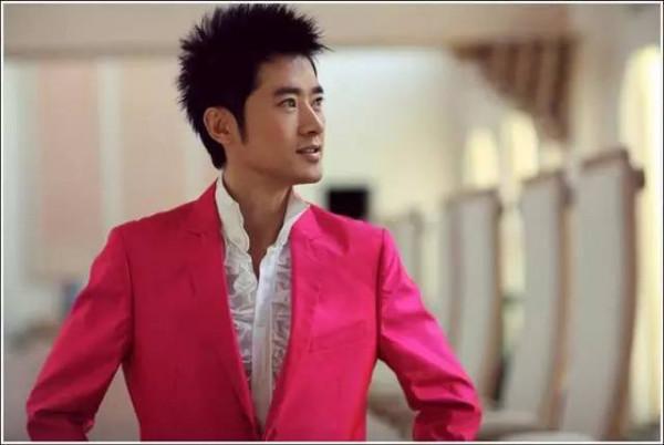 人前是“過氣明星”，人後是商業大佬，這9位明星一個比一個有錢