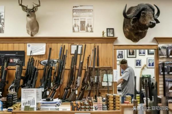 美國二歲華裔被槍殺，爸爸一直在中國打拼，兒子出生後一次沒見過