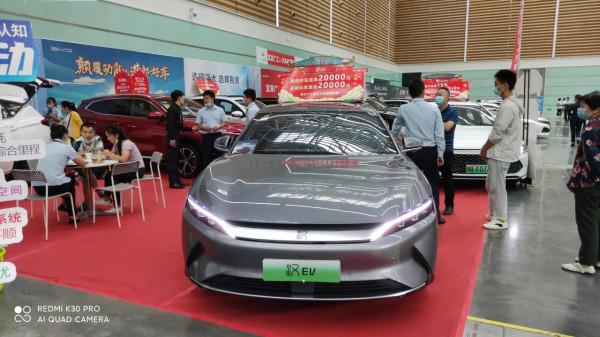 我是等待漢的5G丹拿還是提現車