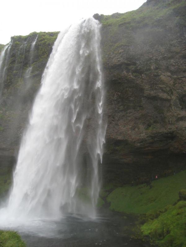 冰島的水簾洞，塞裡雅蘭瀑布，冰島最上鏡的瀑布