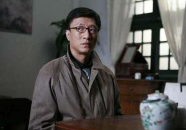 1949年國軍副師長被三野活捉,微笑著跟看守說:我可是自己人 1949年國軍副師長被三野活捉,微笑著跟看守說:我可是自己人