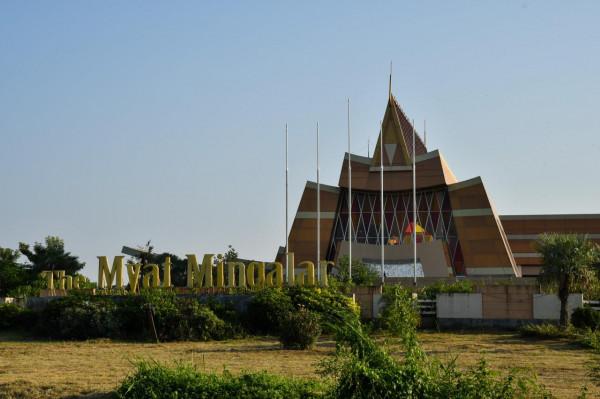 2005年緬甸為何在事先毫無徵兆的情況下突然遷都