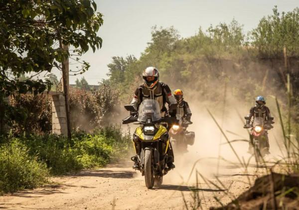 均衡之道,一脈相承,聊聊V-Strom 1050 XT與小老弟V-Strom 250 均衡之道,一脈相承,聊聊V-Strom 1050 XT與小老弟V-Strom 250