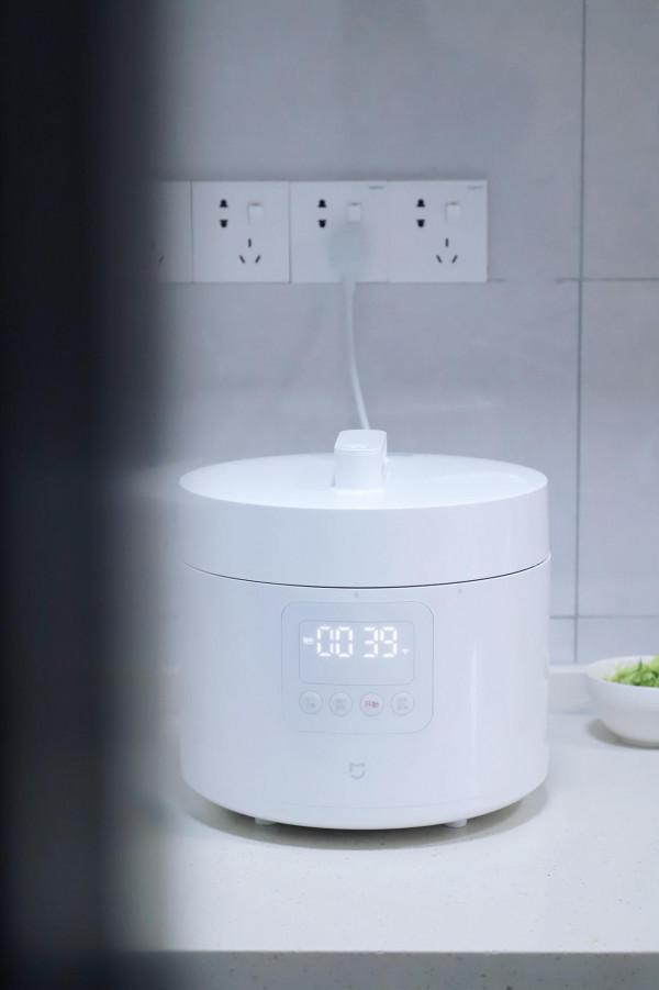 一鍋雙膽飯菜雙烹，三百餘元的米家智慧電壓力鍋體驗