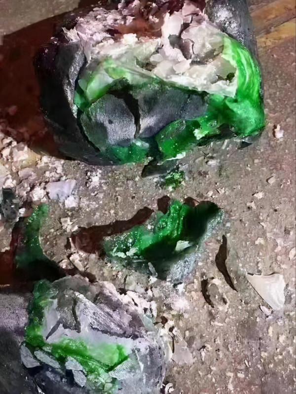 這些坑人害人的翡翠作假手法你知道嗎? 這些坑人害人的翡翠作假手法你知道嗎?