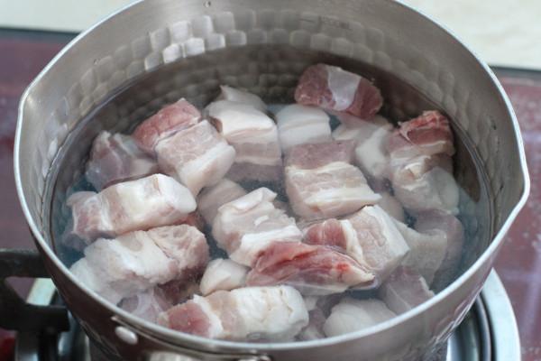 陝西特色麵食肉夾饃,一個頂外賣的三個,用料十足吃著太過癮了 陝西特色麵食肉夾饃,一個頂外賣的三個,用料十足吃著太過癮了