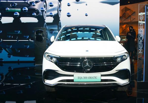 賓士EQA新時代的SUV!內飾不比S級差 但開起來如何? 賓士EQA新時代的SUV!內飾不比S級差 但開起來如何?