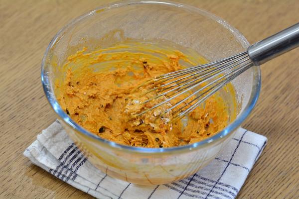 老乾媽香辣戚風蛋糕，用電飯煲做暄軟省事，微辣微鹹太好吃了