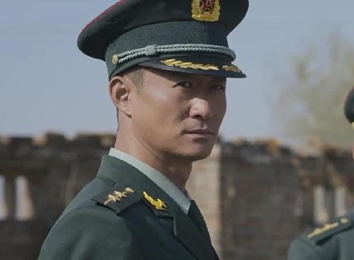 硬漢吳京的蜜糖婚姻：20億身價背後，是妻子謝楠的一句“我養你”