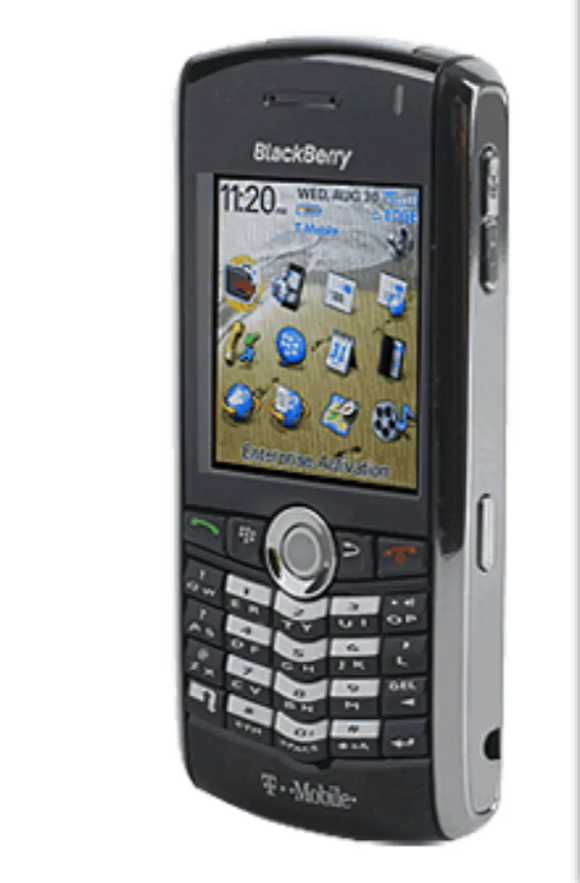 如果回到15年前，看看蘋果問世時，我們用的是什麼手機