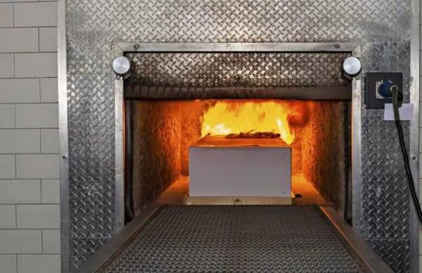 如果人“假死”被送進了火化爐，中途醒來，還有機會逃生嗎？