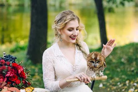 1988年,男子打獵救下貓頭鷹,半年後,貓頭鷹帶著特殊禮物來報恩 1988年,男子打獵救下貓頭鷹,半年後,貓頭鷹帶著特殊禮物來報恩