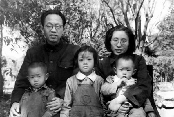 10位開國大將中，陳賡只排第四，前三位是誰？都有哪些戰功？