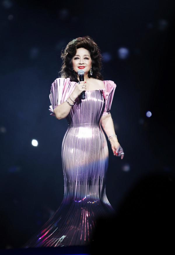 &quot;香港之鶯&quot;徐小鳳：春晚為其破例，分手也不願改國籍，現狀如何？