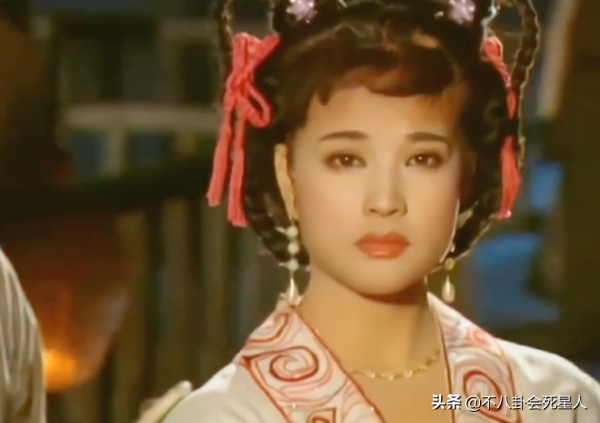 大齡扮少女，年齡不是關鍵！這6位女星裝嫩很成功