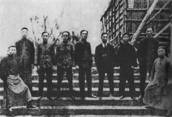 原香港市委書記陳鬱調離中央,任廣東省長,周總理:他們指名要你 原香港市委書記陳鬱調離中央,任廣東省長,周總理:他們指名要你