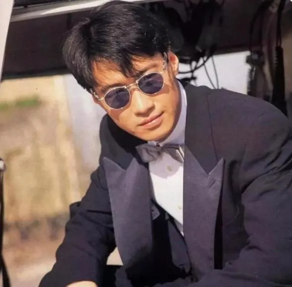 吵了這麼多年了,再看“四大天王”年輕時的演技和顏值,誰贏了? 吵了這麼多年了,再看“四大天王”年輕時的演技和顏值,誰贏了?