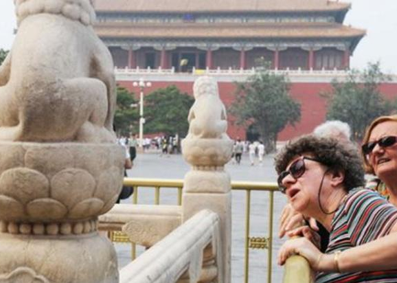 去故宮旅遊時,為啥導遊不讓遊客和石獅子合影?看完或許明白了 去故宮旅遊時,為啥導遊不讓遊客和石獅子合影?看完或許明白了