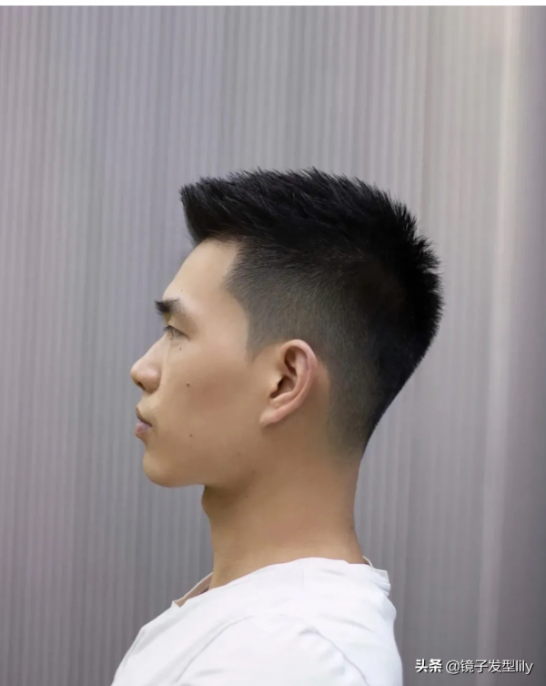 男發不管怎麼剪,最帥還是這4種,大多數男士都喜歡 男發不管怎麼剪,最帥還是這4種,大多數男士都喜歡