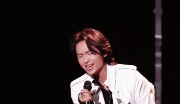 芒果年貨節：twins胖成姨，鞠婧禕半永久妝發，蔡徐坤霸氣開演