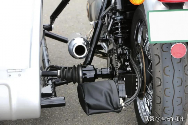 歷時一個月,打造邊三輪Triumph Bonneville T120 歷時一個月,打造邊三輪Triumph Bonneville T120