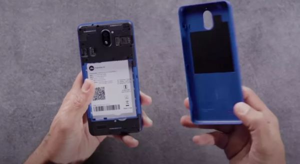 印度首富安巴尼吹噓的印度手機,出來了 印度首富安巴尼吹噓的印度手機,出來了