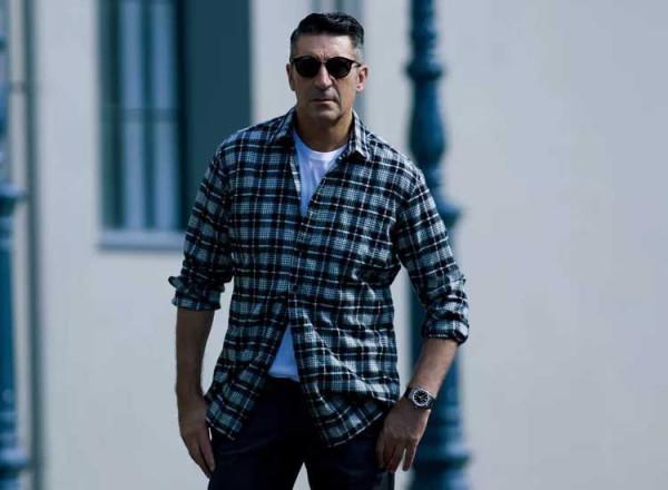 50歲的男人，買衣服要&OpenCurlyDoubleQuote;少而精&rdquo;！這3件春裝，怎麼穿都不油膩