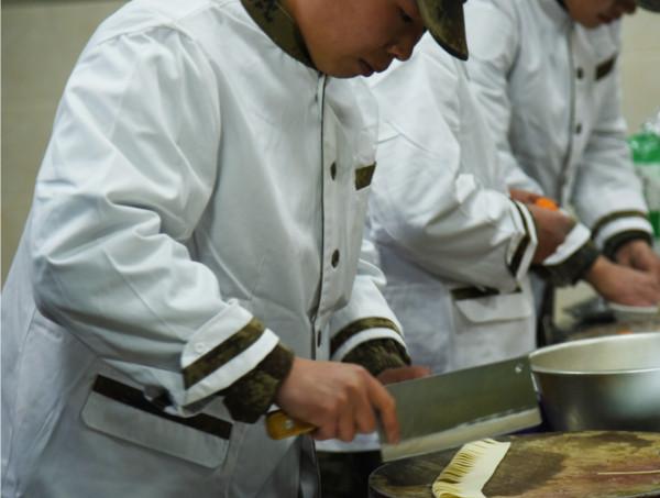 色香味俱全！邊防官兵的廚藝秀